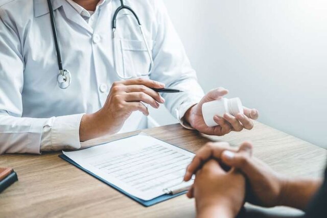 bác sĩ có thể kê đơn thuốc điều trị phù hợp cho từng người bệnh