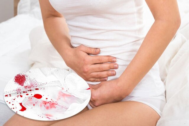 nhiều phụ nữ bị chảy máu âm đạo ngoài kỳ kinh từ những tuần đầu mang thai