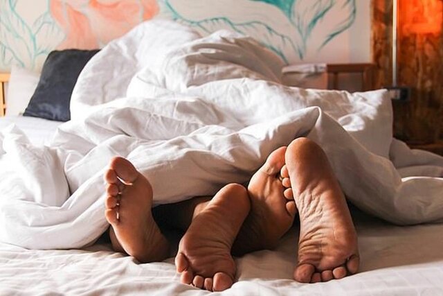 quan hệ tình dục không an toàn có thể gây ra các vấn đề ở rãnh bao quy đầu